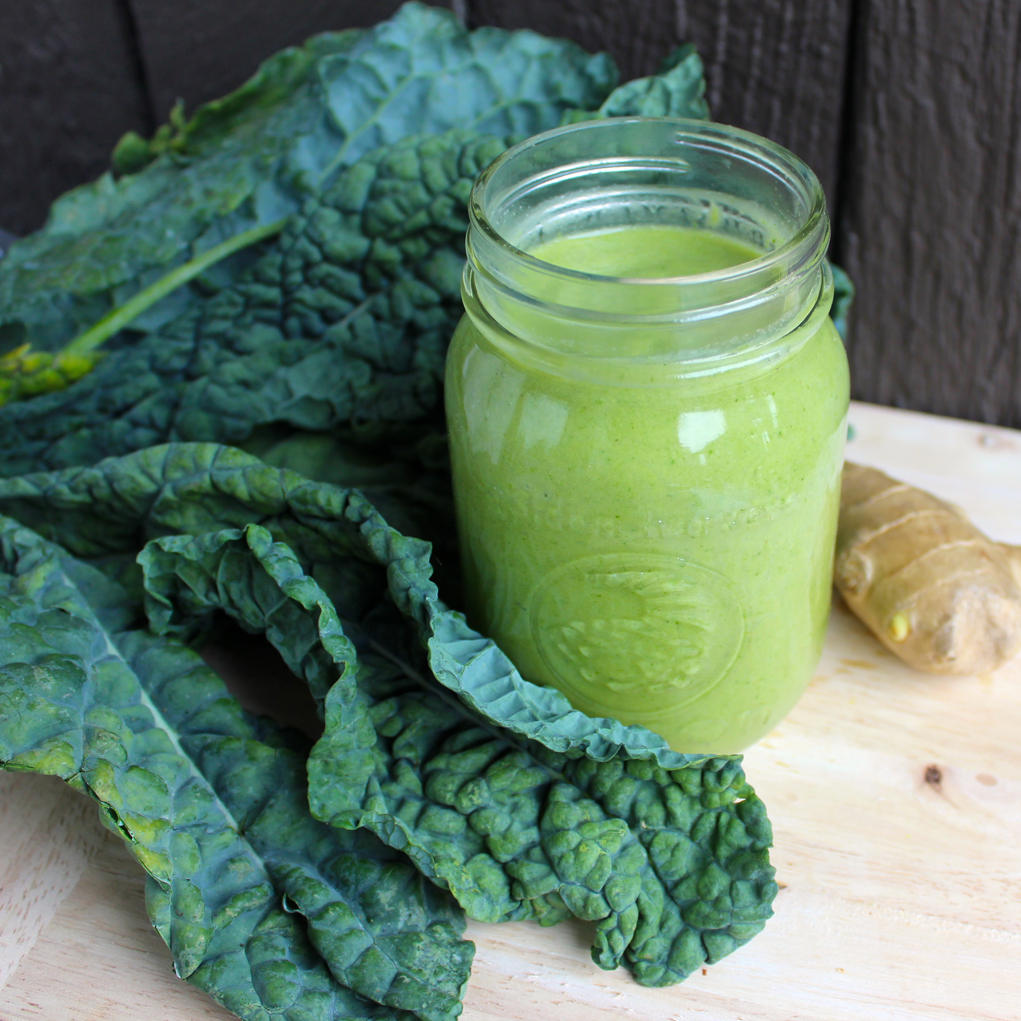 Kale Ginger Smoothie with Flax Seeds