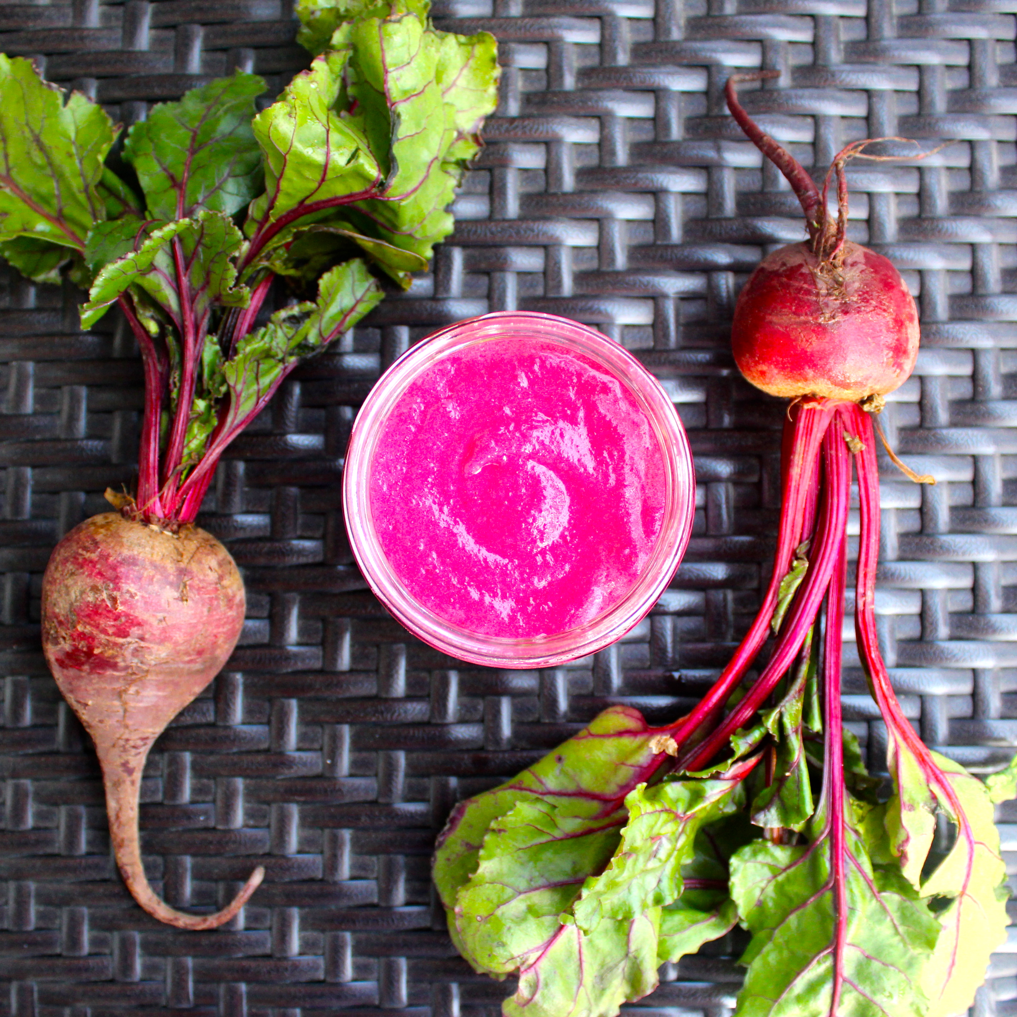 Anti-Inflammatory Smoothie with Beets, Turmeric, and Ginger